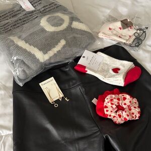 Hollister Women's 🖤.  Black Leggings